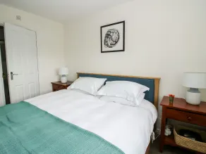 30 Poplar Close - Rom