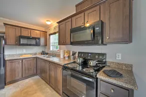 Cassopolis Cabin Close to Parks & Fishing! - Interior