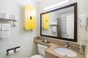 Studio 6-Plano, TX - Dallas - Plano Medical Center - Salle de bain