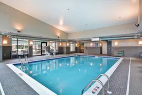 Residence Inn by Marriott Cleveland Airport/Middleburg Heights - Piscine