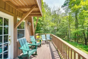 A-frame Cabin w/ Furnished Deck in Becket! - Innvendig