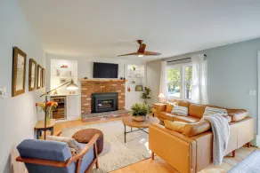 1 Mi to Dtwn: Cottage w/ Large Yard in Stockbridge - Innvendig