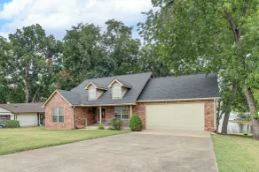 Bring Your Boat! Lakefront Home w/ Dock in Grove - Interior