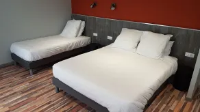 Logis Hotel Yseria - Historical Center - Chambre