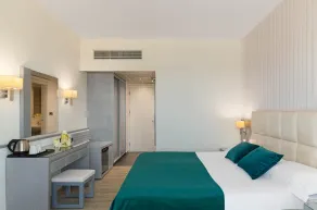 St George Beach Hotel & Spa Resort - Chambre