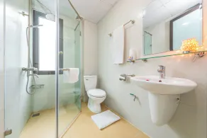 Granda Hanoi Hotel & Apartment - Bathroom