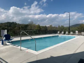 Holiday Inn Express & Suites - Marion by IHG - Pool