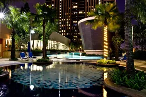 Family Apartment At Times Square  - Piscine
