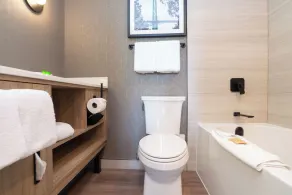 Sandman Suites Vancouver on Davie - Salle de bain