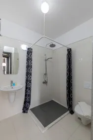 Delight Deluxe Port - Bathroom