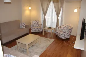 Kinzi House - Room
