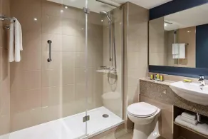 Portsmouth Marriott Hotel - Bathroom