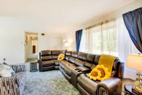 1 Mi to Hersheypark: Home w/ Patio in Hershey! - Interior