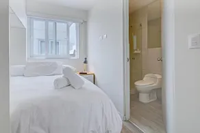 Quark Apartments - Camera