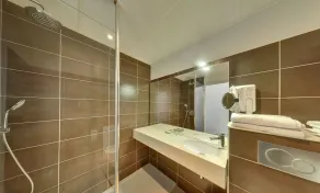 Hôtel de l'Orme, Akena - Bathroom