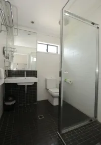 Shoredrive Motel - Baño