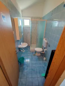 Close to Center Apartment Poly 1 G - Bathroom