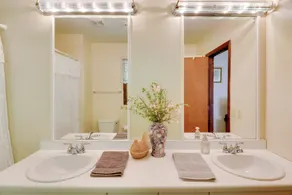 Cozy Whittier Home w/ Fire Pits < 15 Mi to Hiking! - Interiør