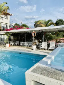 Hotel West California - Pool