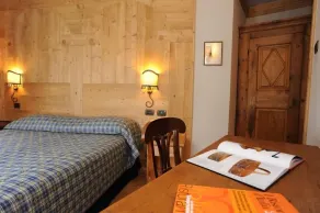 Laghetto Alpine Hotel & Restaurant - Zimmer