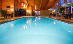 AmericInn by Wyndham Plymouth - Basseng