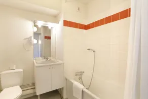 Vacancéole - Les Demeures Champenoises Confort - Salle de bain