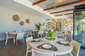 Paradise Island Villas - Restaurant