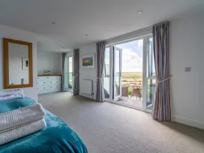 Two Hoots - Room