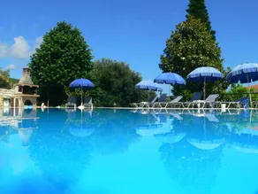 Camera privata con terrazza, griglia e giardino | Vista sulla montagna | Accanto alla spiaggia - Piscina
