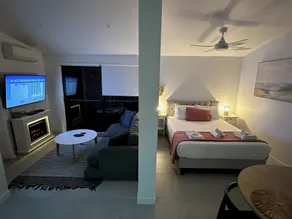 Hunchy Hideaway - Bathroom
