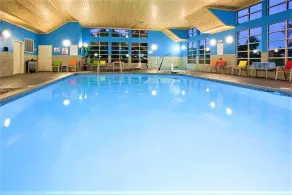 AmeriVu Inn and Suites - Chisago City - Pool
