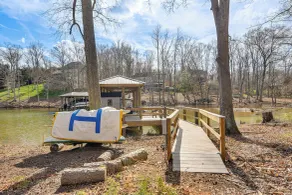 Sprawling Group Getaway w/ Dock on Lake Wylie! - Interiör