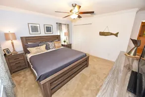 Spacious 6-Bedroom Getaway with Game Room, Private Spa & Sunny Pool Deck in Premier Resort Setting - Zimmer