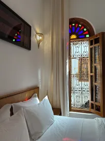 Riad Mazar - Rum