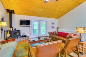 Quiet Murphy Hideaway w/ Decks & Outdoor Fireplace - Interiør