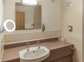 Garrison Hotel - Baño