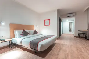 Super OYO Townhouse 2 Hotel Gunung Sahari - Room