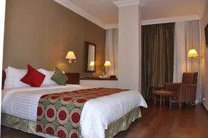Orient Prince Hotel - Room