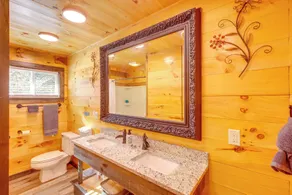 Pet-friendly Chattanooga Cabin w/ Hot Tub & Kayaks - Interni