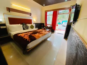 Hotel Aroma Nainital In house parking - Room