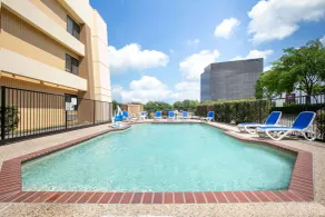 Baymont by Wyndham Plano - Piscine