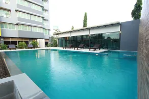 The Park 304 Executive Serviced Apartment - Piscina