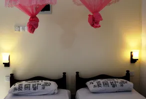 Holiday Guest Inn - Room