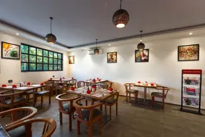 Aura One Hotel - Restaurant