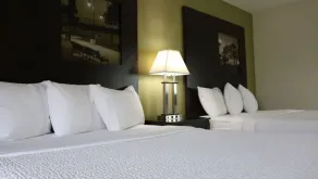 Super 8 by Wyndham Winona MN - Chambre