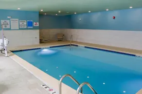 Holiday Inn Express & Suites - Detroit North - Roseville by IHG - Piscine