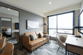 Sandman Signature Winnipeg Airport Hotel & Suites - Room