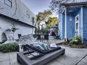 4 BR - Sleeps 8! Celebrity Villa Next to Frenchman St - Inngangsparti