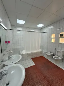 Lunar Beach Hostel - Bathroom