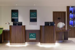 AC Hotel by Marriott Saint-Julien-en-Genevois - Rezeption
